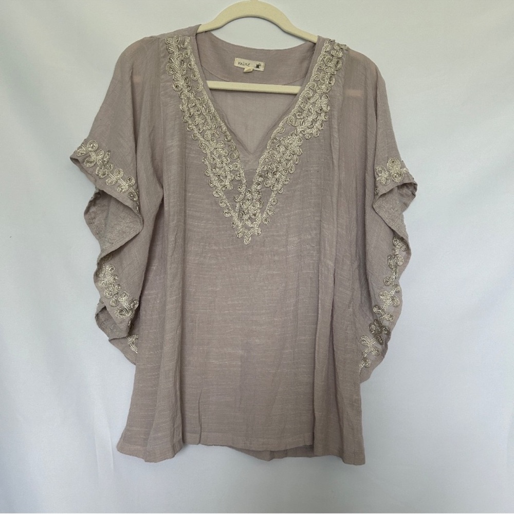 Chic Boho Embroidered Top in Taupe